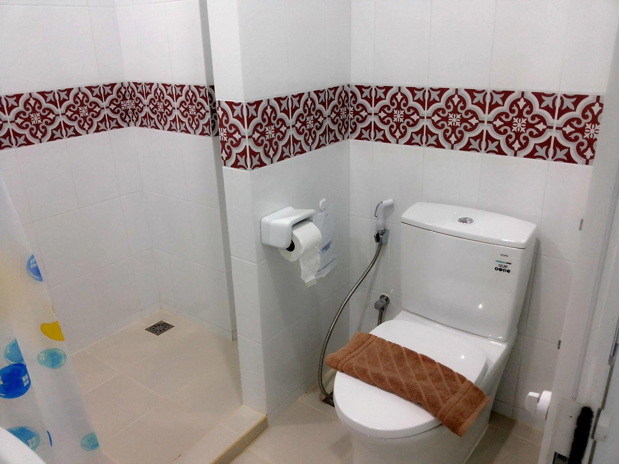 The Duck Hotel Phuket Buitenkant foto