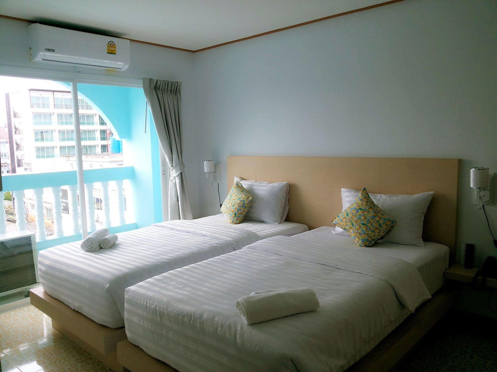 The Duck Hotel Phuket Buitenkant foto