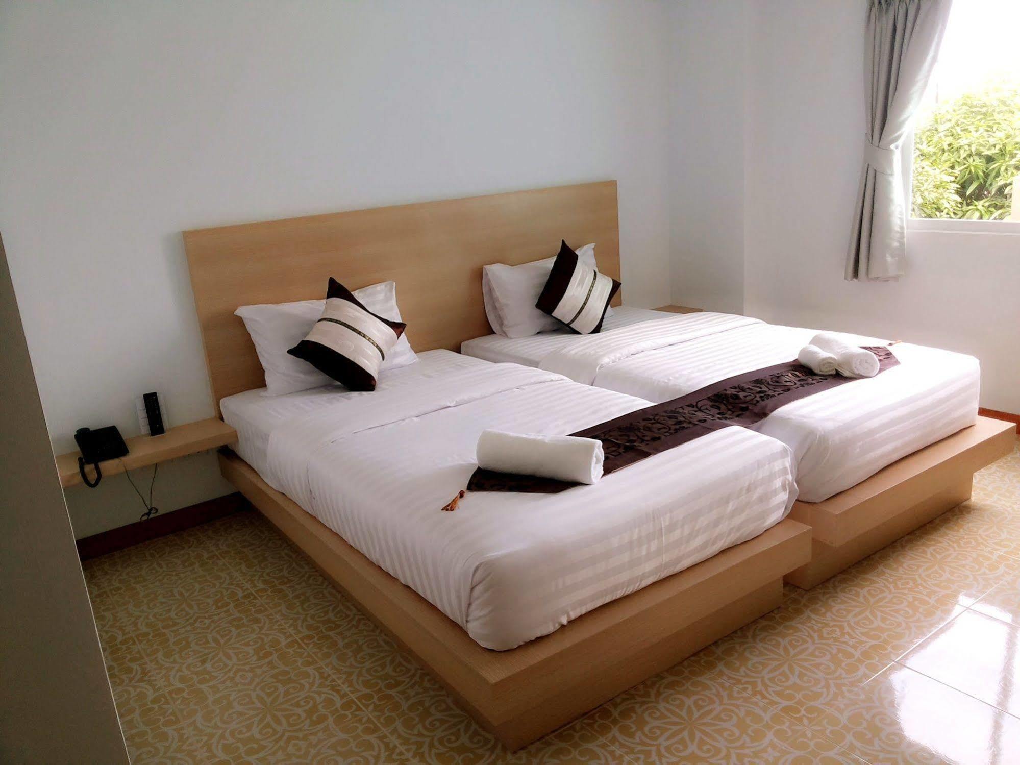 The Duck Hotel Phuket Buitenkant foto